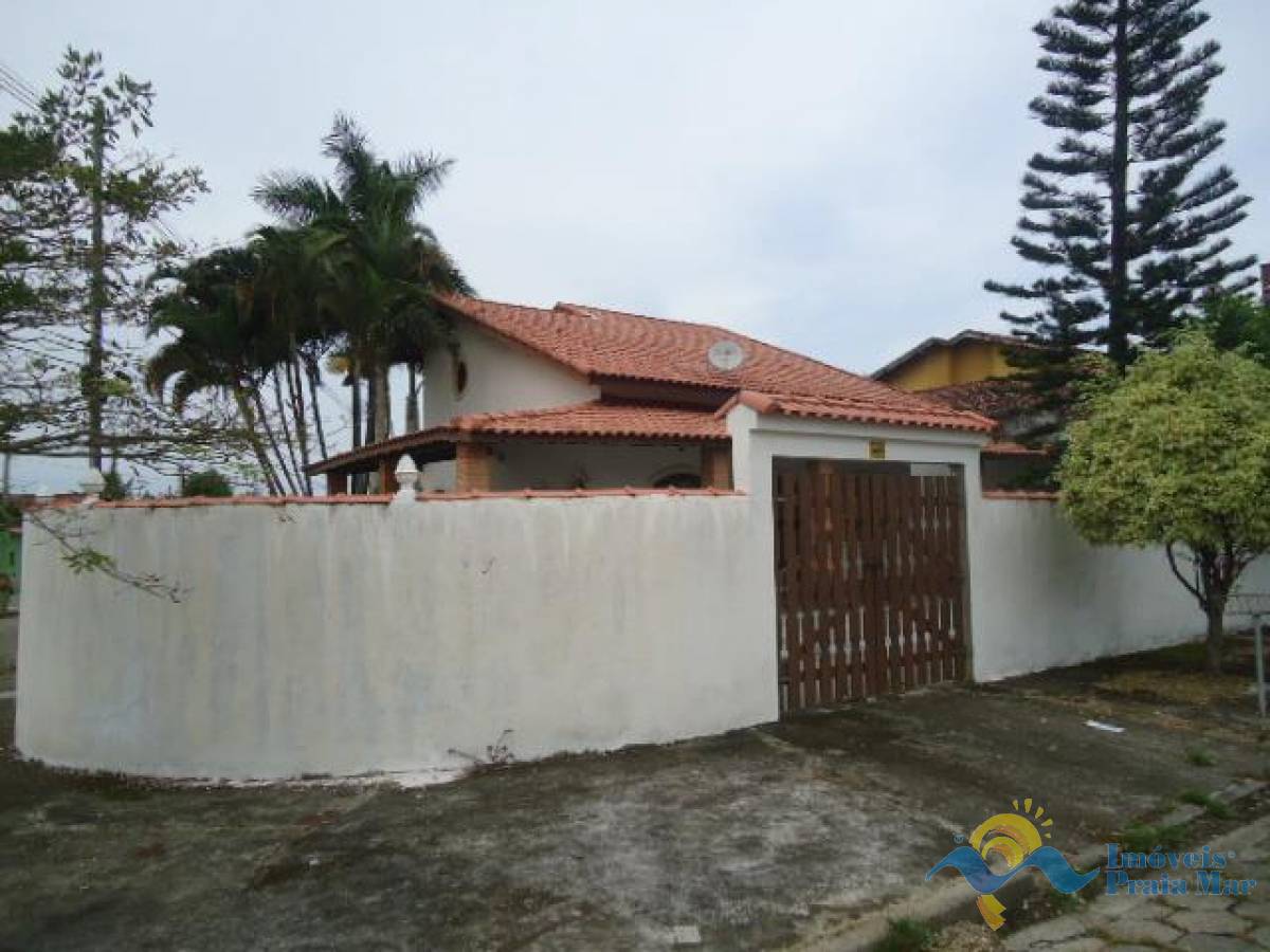Casa para venda no bairro Nova Peruíbe em Peruíbe