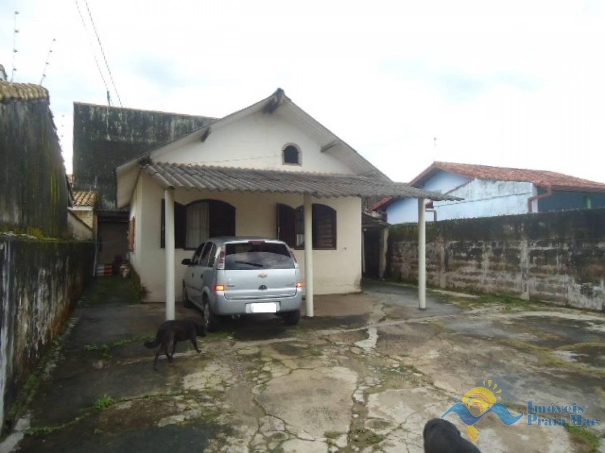 Casa para venda no bairro Vila Romar em Peruíbe