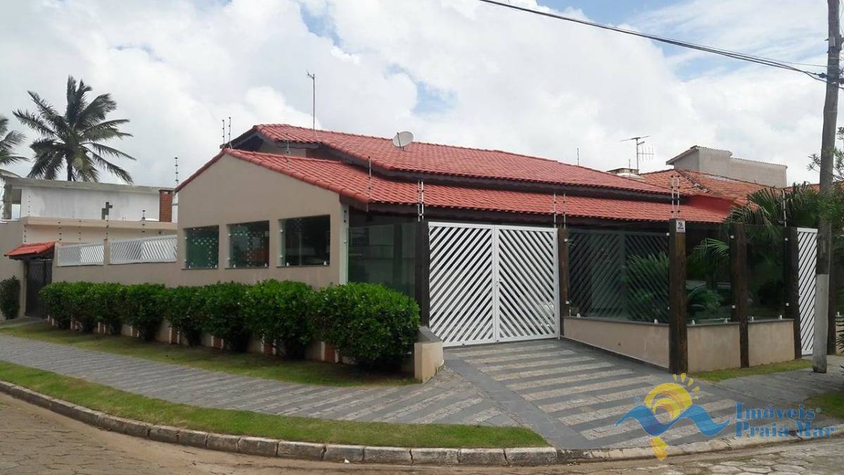 Casa para venda no bairro Josedy em Peruíbe