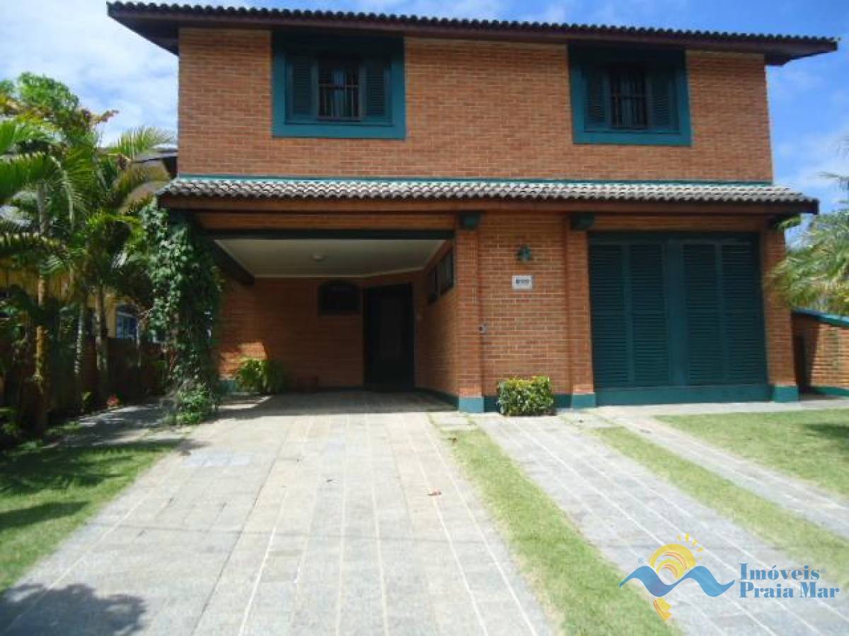 Casa para venda no bairro Bougainvillée I em Peruíbe