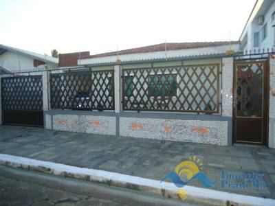 Casa para venda no bairro Ribamar em Peruíbe