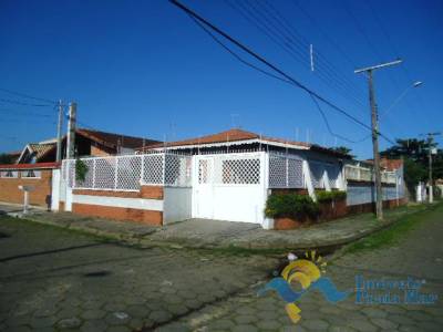 Casa para venda no bairro Stella Maris em Peruíbe