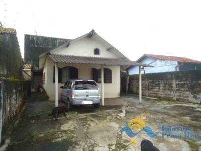 Casa para venda no bairro Vila Romar em Peruíbe